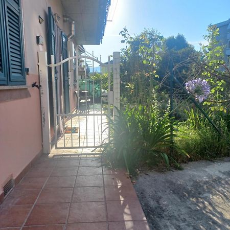 Вілла La Casa Di Ulivi Piano di Follo Екстер'єр фото